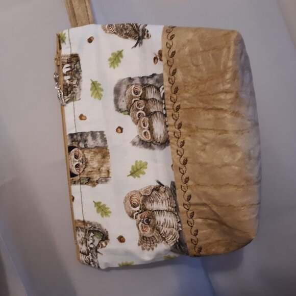 New Owls & Vinyl Clutch travel Hanging Clutch make-up bag Brown 9" Wristlet - Picture 6 of 7